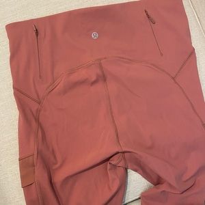 Lululemon Break a Trail 28”